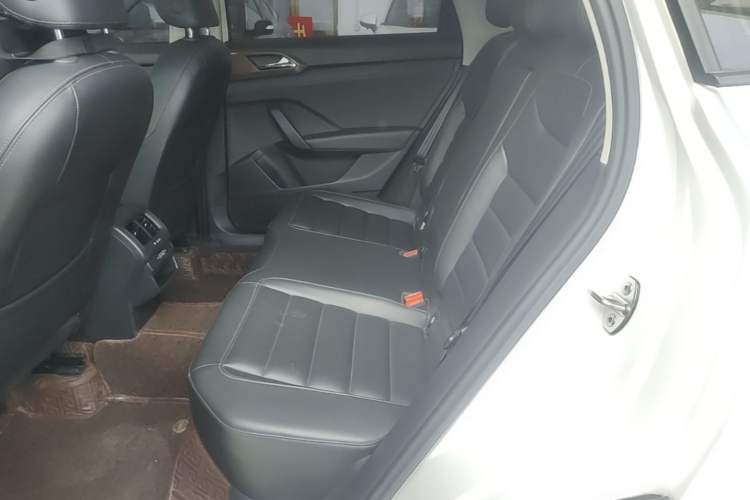 Used Volkswagen Tharu 2020 280TSI Two-Wheel Drive Comfort Edition China VI Standard Left Rear Seat