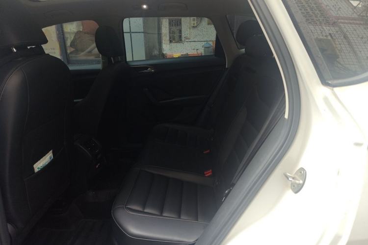 Used Volkswagen Tharu 2020 280TSI Two-Wheel Drive Comfort Edition China VI Standard Left Rear Seat