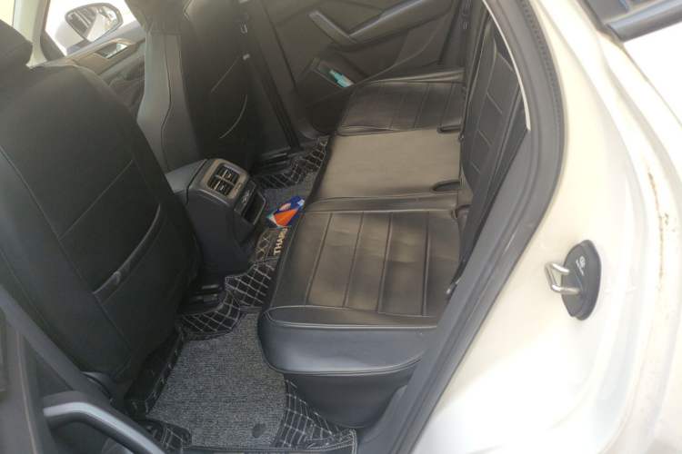 Used Volkswagen Tharu 2020 280TSI Two-Wheel Drive Comfort Edition China VI Standard Left Rear Seat