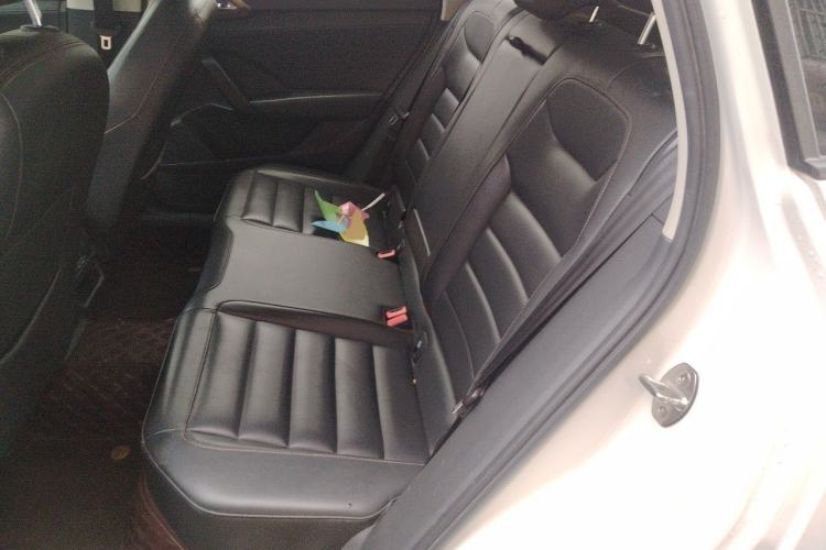 Used Volkswagen Tharu 2020 280TSI Two-Wheel Drive Comfort Edition China VI Standard Left Rear Seat