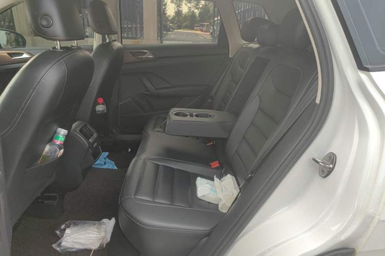 Used Volkswagen Tharu 2020 280TSI Two-Wheel Drive Comfort Edition China VI Standard Left Rear Seat