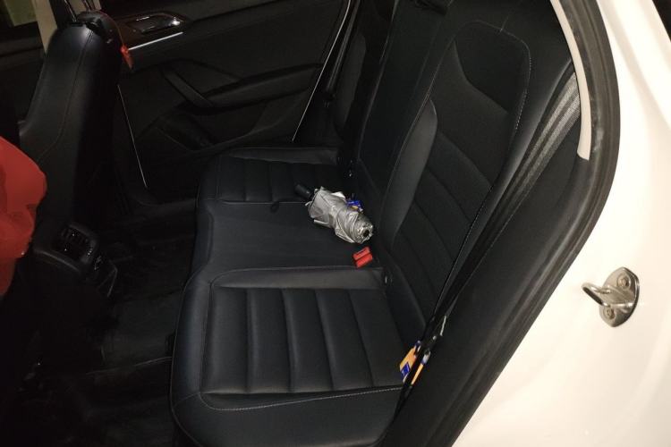 Used Volkswagen Tharu 2020 330TSI Four-Wheel Drive Flagship Version China VI Standard Left Rear Seat