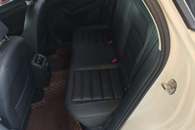 Used Volkswagen Tharu 2020 280TSI Two-Wheel Drive Comfort Edition China VI Standard Left Rear Seat