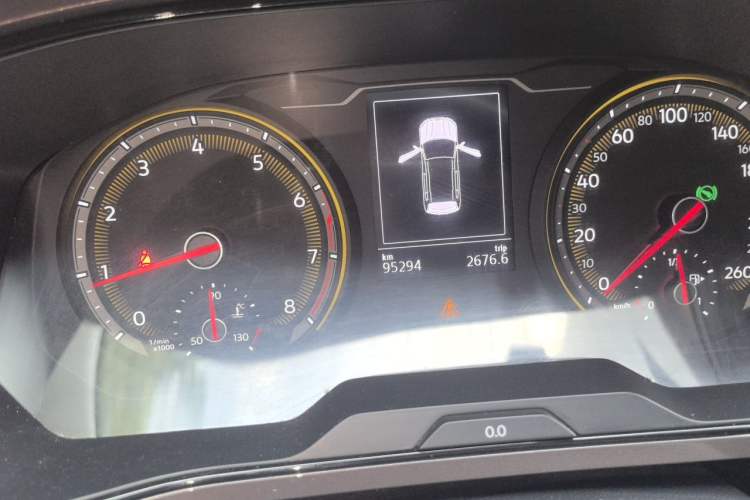 Used Volkswagen Tharu 2020 280TSI Two-Wheel Drive Luxury Edition China VI Standard Odometer Close Up
