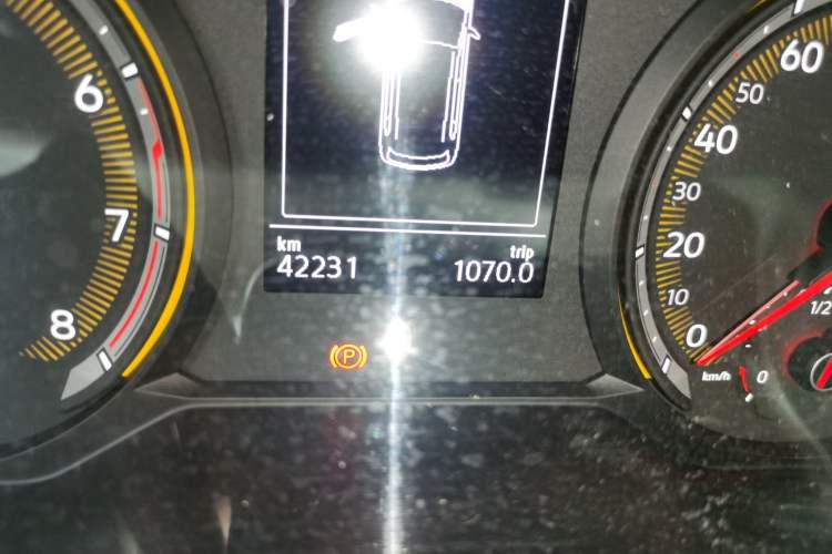 Used Volkswagen Tharu 2020 280TSI Two-Wheel Drive Comfort Edition China VI Standard Odometer Close Up