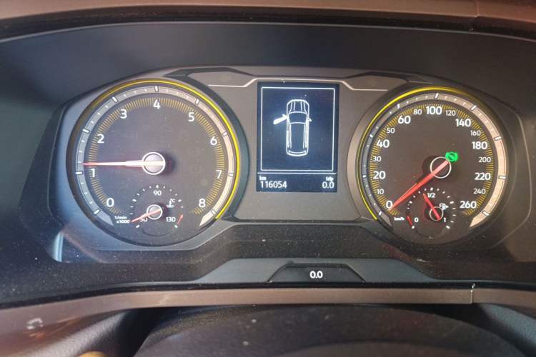 Used Volkswagen Tharu 2020 Restyled 330TSI Four-Wheel Drive Luxury Edition China VI Standard Odometer Close Up