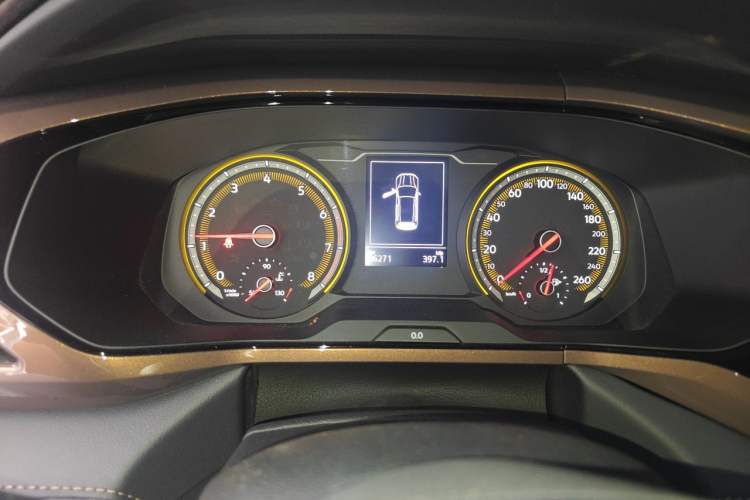 Used Volkswagen Tharu 2020 280TSI Two-Wheel Drive Comfort Edition China VI Standard Odometer Close Up
