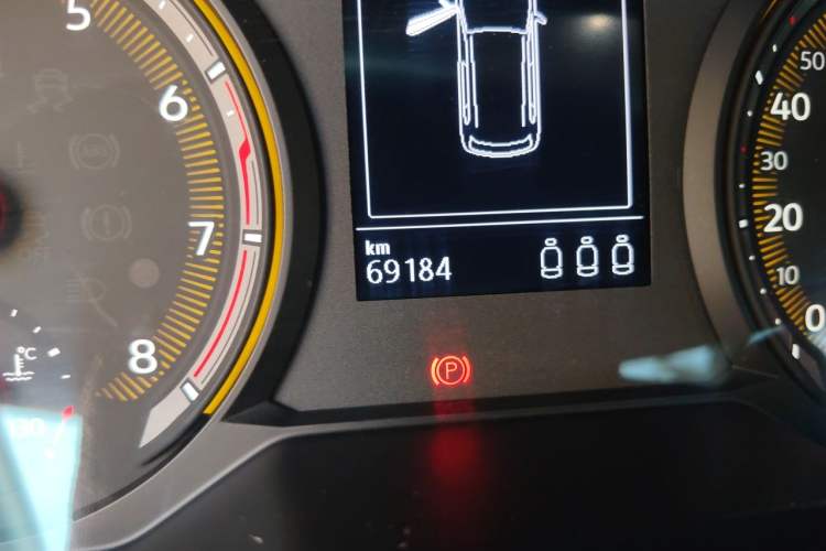 Used Volkswagen Tharu 2020 280TSI Two-Wheel Drive Luxury Plus Version China VI Standard Odometer Close Up