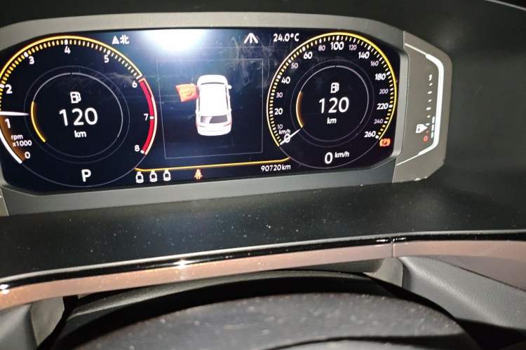 Used Volkswagen Tharu 2020 330TSI Four-Wheel Drive Flagship Version China VI Standard Odometer Close Up