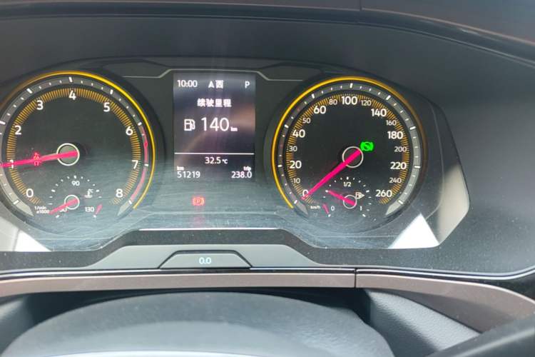Used Volkswagen Tharu 2020 330TSI All-Wheel-Drive Luxury Edition China VI Standard Odometer Close Up
