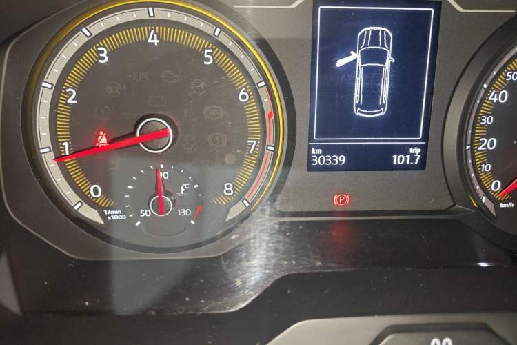 Used Volkswagen Tharu 2020 280TSI Two-Wheel Drive Comfort Edition China VI Standard Odometer Close Up