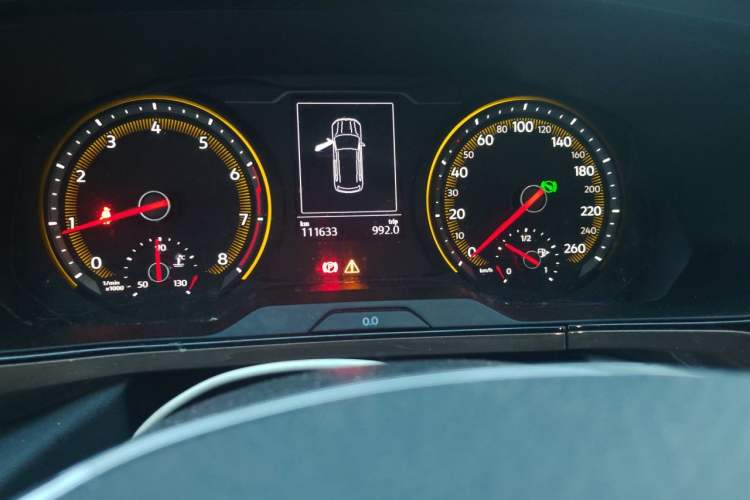 Used Volkswagen Tharu 2020 280TSI Two-Wheel Drive Luxury Plus Version China VI Standard Odometer Close Up
