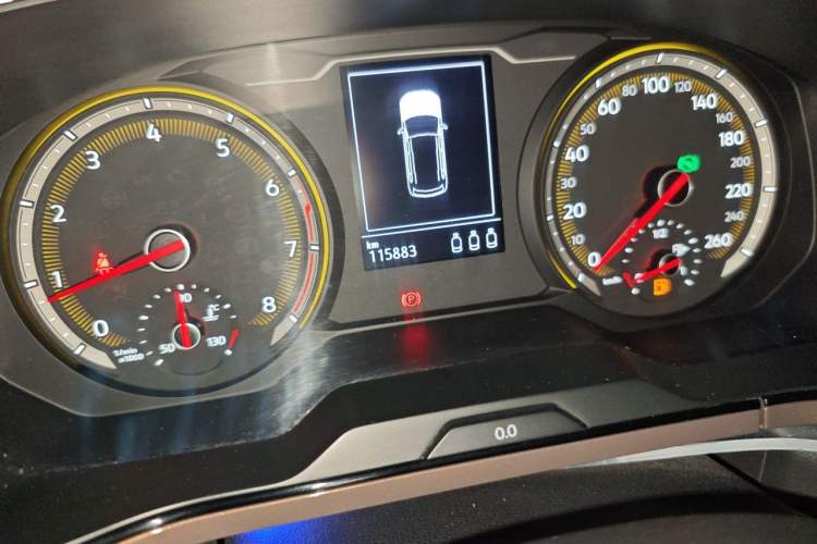 Used Volkswagen Tharu 2020 280TSI Two-Wheel Drive Luxury Plus Version China VI Standard Odometer Close Up