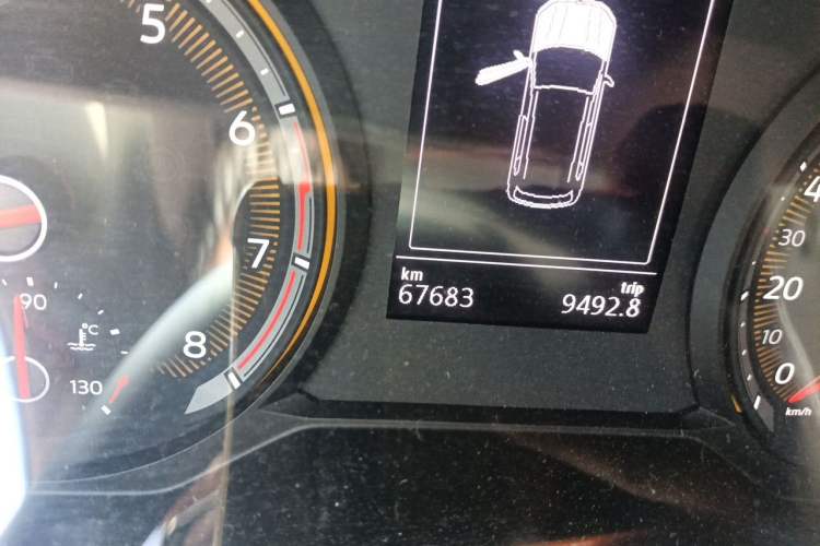 Used Volkswagen Tharu 2020 280TSI Two-Wheel Drive Trend Edition China VI Standard Odometer Close Up