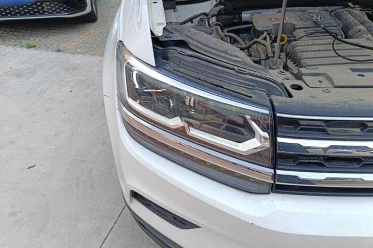 Used Volkswagen Tharu 2020 280TSI Two-Wheel Drive Luxury Edition China VI Standard Right Front Headlight