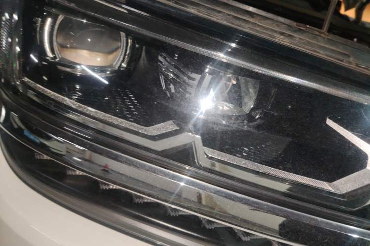Used Volkswagen Tharu 2020 280TSI Two-Wheel Drive Luxury Plus Version China VI Standard Right Front Headlight
