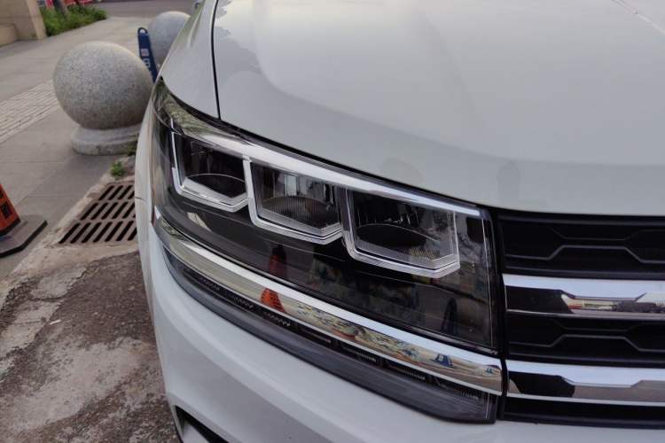 Used Volkswagen Tharu 2020 280TSI Two-Wheel Drive Trend Edition China VI Standard Right Front Headlight