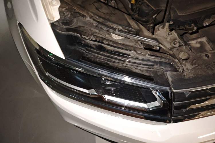 Used Volkswagen Tharu 2020 330TSI Four-Wheel Drive Flagship Version China VI Standard Right Front Headlight