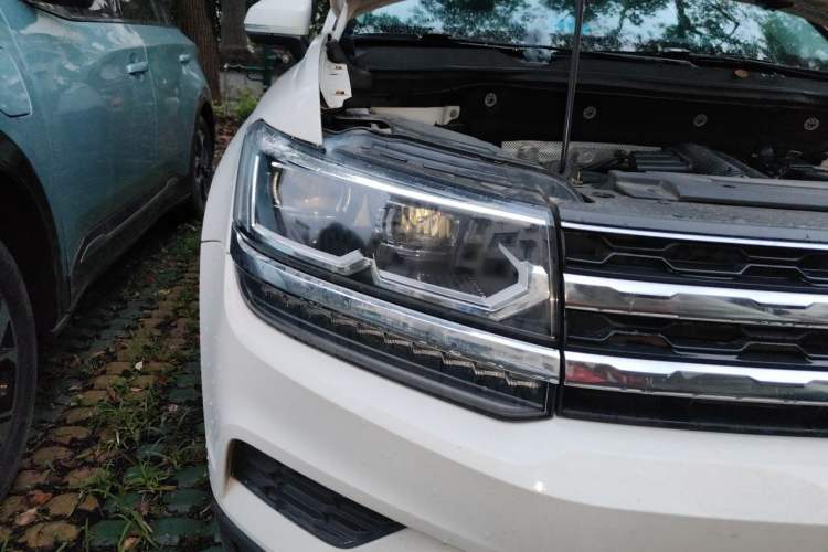Used Volkswagen Tharu 2020 280TSI Two-Wheel Drive Luxury Edition China VI Standard Right Front Headlight
