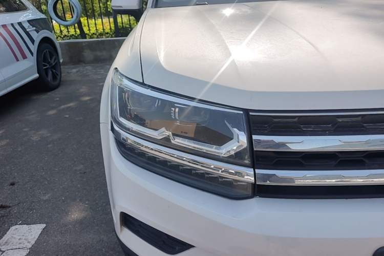 Used Volkswagen Tharu 2020 330TSI All-Wheel-Drive Luxury Edition China VI Standard Right Front Headlight