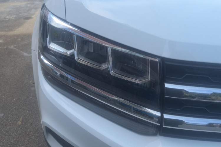 Used Volkswagen Tharu 2020 280TSI Two-Wheel Drive Trend Edition China VI Standard Right Front Headlight