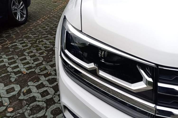 Used Volkswagen Tharu 2020 280TSI Two-Wheel-Drive Flagship Version China VI Right Front Headlight
