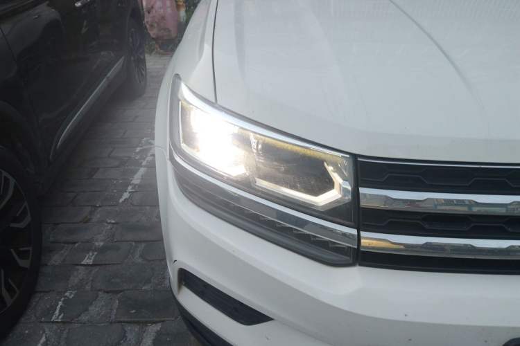 Used Volkswagen Tharu 2020 280TSI Two-Wheel Drive Luxury Plus Version China VI Standard Right Front Headlight