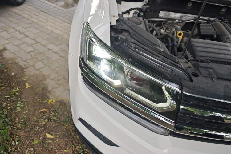 Used Volkswagen Tharu 2020 280TSI Two-Wheel Drive Luxury Plus Version China VI Standard Right Front Headlight