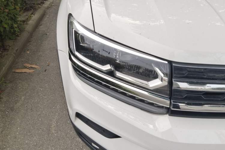 Used Volkswagen Tharu 2020 280TSI Two-Wheel Drive Luxury Edition China VI Standard Right Front Headlight