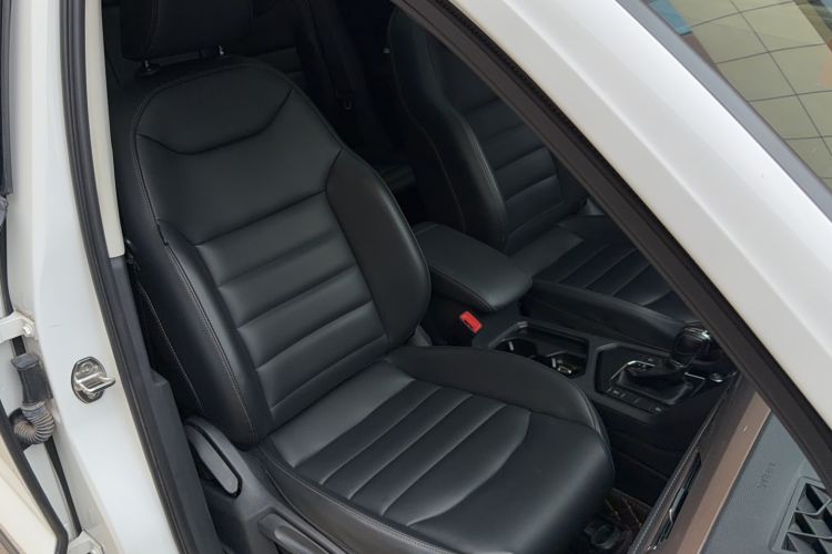 Used Volkswagen Tharu 2020 280TSI Two-Wheel Drive Luxury Edition China VI Standard Right Front Seat
