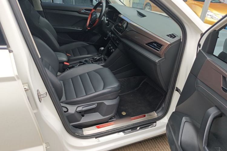 Used Volkswagen Tharu 2020 Revised Version 330TSI Four-Wheel Drive Flagship Edition China VI Right Front Seat