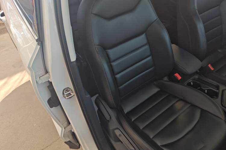 Used Volkswagen Tharu 2020 280TSI Two-Wheel Drive Luxury Edition China VI Standard Right Front Seat