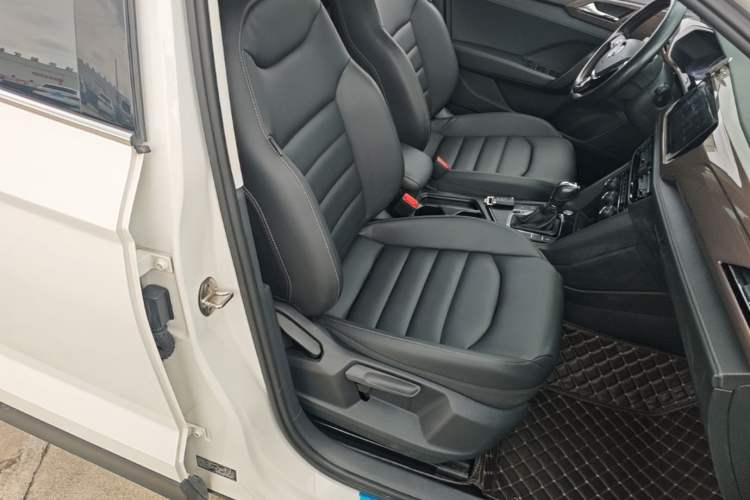 Used Volkswagen Tharu 2020 280TSI Two-Wheel Drive Luxury Edition China VI Standard Right Front Seat