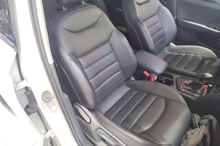 Used Volkswagen Tharu 2020 Facelift 330TSI Four-Wheel Drive Luxury PLUS Version China VI Standard Right Front Seat