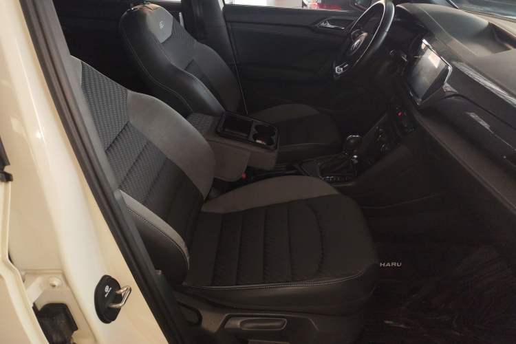 Used Volkswagen Tharu 2020 280TSI Two-Wheel Drive R-Line China VI Standard Right Front Seat