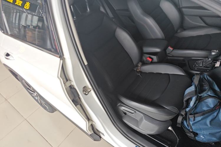 Used Volkswagen Tharu 2020 280TSI Two-Wheel Drive Luxury Edition China VI Standard Right Front Seat