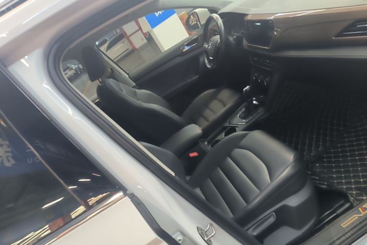 Used Volkswagen Tharu 2020 330TSI All-Wheel-Drive Luxury Edition China VI Standard Right Front Seat