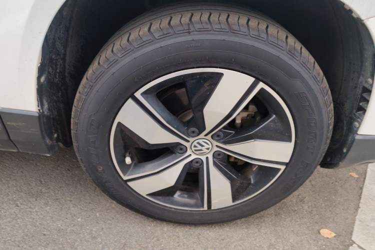 Used Volkswagen Tharu 2020 280TSI Two-Wheel Drive Comfort Edition China VI Standard Right Front Wheel Hub