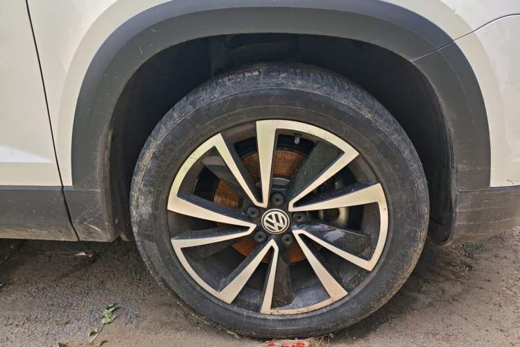 Used Volkswagen Tharu 2020 280TSI Two-Wheel Drive Luxury Edition China VI Standard Right Front Wheel Hub