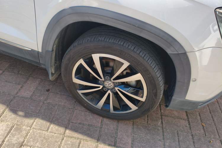 Used Volkswagen Tharu 2020 280TSI Two-Wheel-Drive Flagship Version China VI Right Front Wheel Hub