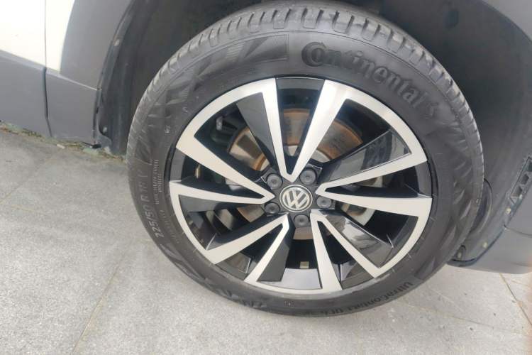 Used Volkswagen Tharu 2020 280TSI Two-Wheel Drive Luxury Plus Version China VI Standard Right Front Wheel Hub