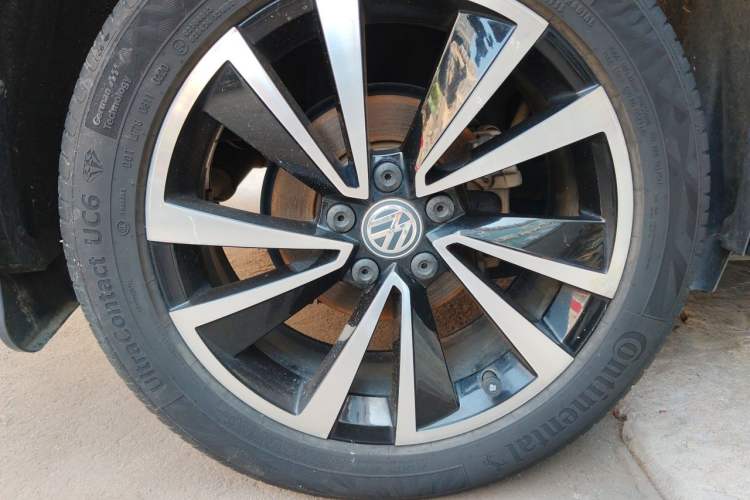Used Volkswagen Tharu 2020 280TSI Two-Wheel Drive Luxury Plus Version China VI Standard Right Front Wheel Hub