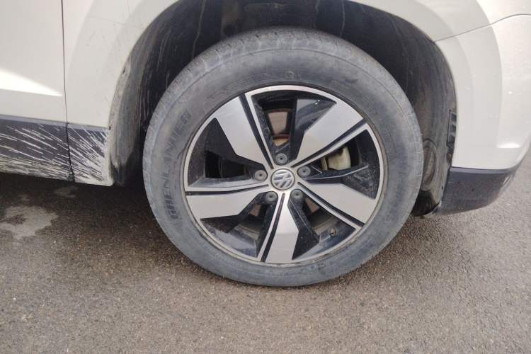 Used Volkswagen Tharu 2020 280TSI Two-Wheel Drive Comfort Edition China VI Standard Right Front Wheel Hub