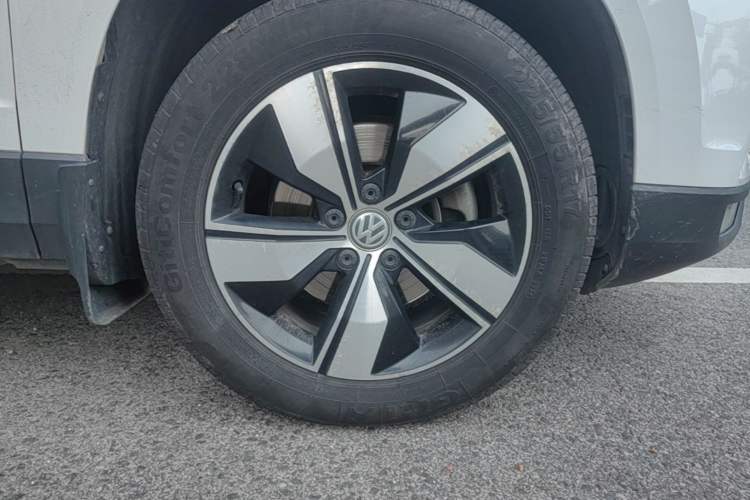 Used Volkswagen Tharu 2020 280TSI Two-Wheel Drive Comfort Edition China VI Standard Right Front Wheel Hub