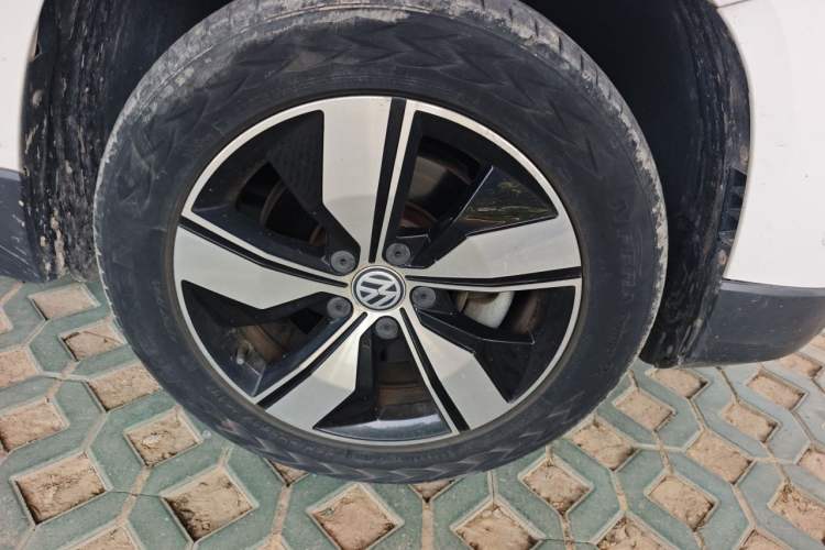 Used Volkswagen Tharu 2020 280TSI Two-Wheel Drive Comfort Edition China VI Standard Right Front Wheel Hub