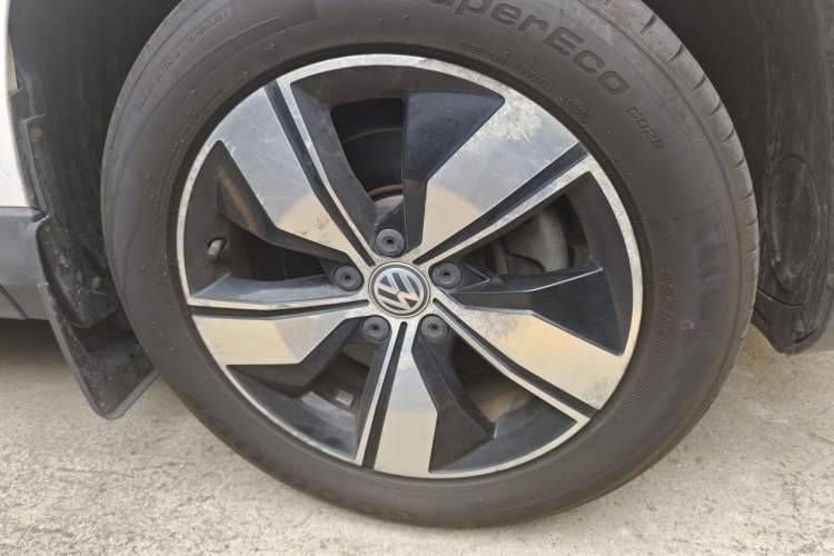 Used Volkswagen Tharu 2020 280TSI Two-Wheel Drive Comfort Edition China VI Standard Right Front Wheel Hub