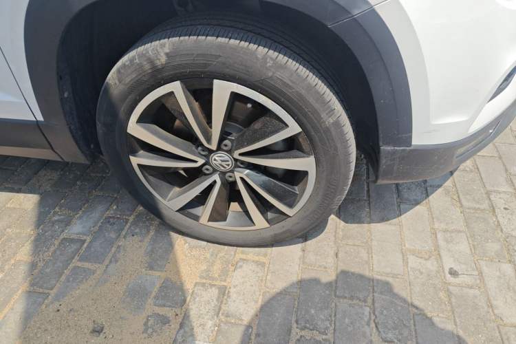 Used Volkswagen Tharu 2020 280TSI Two-Wheel Drive Luxury Plus Version China VI Standard Right Front Wheel Hub