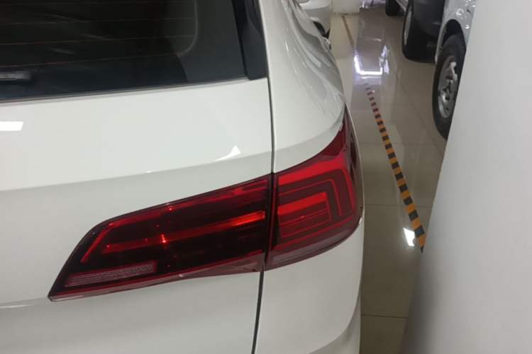 Used Volkswagen Tharu 2020 280TSI Two-Wheel Drive Luxury Plus Version China VI Standard Right Rear Taillight