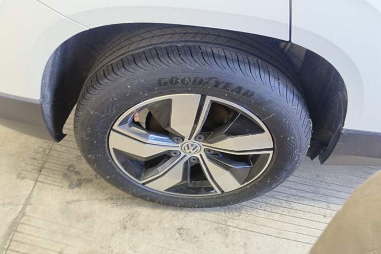 Used Volkswagen Tharu 2020 280TSI Two-Wheel Drive Comfort Edition China VI Standard Right Rear Wheel Hub