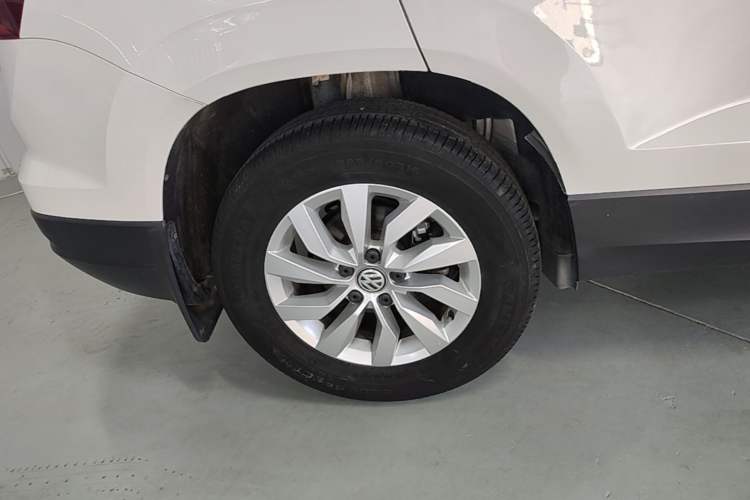 Used Volkswagen Tharu 2020 280TSI Two-Wheel Drive Trend Edition China VI Standard Right Rear Wheel Hub